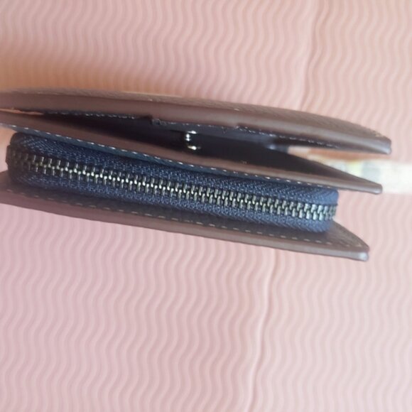 Coach x Peanuts Snap Wallet with Snoopy Ski Motif NWT - Picture 13 of 15